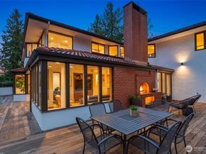 5601 43rd Avenue W, Seattle WA 98199