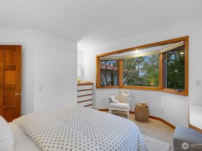 5601 43rd Avenue W, Seattle WA 98199