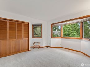 5601 43rd Avenue W, Seattle WA 98199