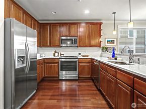 626 Glen Street 201, Edmonds WA 98020