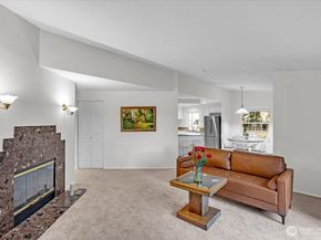 8653 Avondale Rd NE D208, Redmond WA 98052