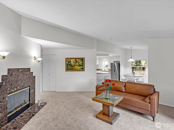 8653 Avondale Rd NE D208, Redmond WA 98052