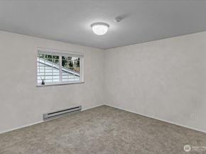 8653 Avondale Rd NE D208, Redmond WA 98052