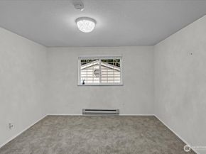 8653 Avondale Rd NE D208, Redmond WA 98052