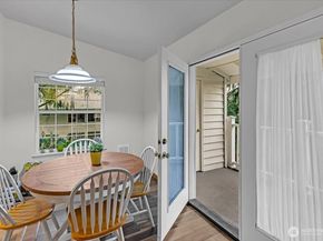 8653 Avondale Rd NE D208, Redmond WA 98052