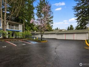 8653 Avondale Rd NE D208, Redmond WA 98052