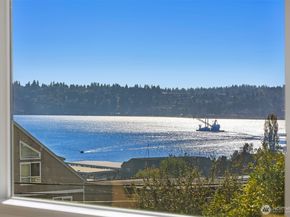 6404 NE 181st Street A&B, Kenmore WA 98028