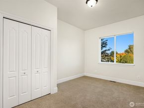 6404 NE 181st Street A&B, Kenmore WA 98028