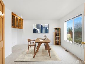 13945 SE 159th Place, Renton WA 98058