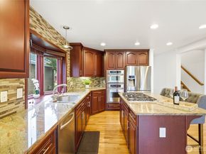 13945 SE 159th Place, Renton WA 98058