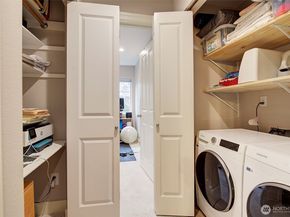 215 20th Avenue E 307, Seattle WA 98112