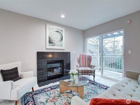 215 20th Avenue E 307, Seattle WA 98112