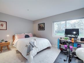 215 20th Avenue E 307, Seattle WA 98112