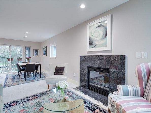 215 20th Avenue E 307, Seattle WA 98112