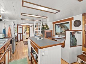 2706 Westlake Avenue N 01A, Seattle WA 98109