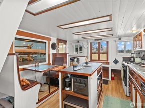 2706 Westlake Avenue N 01A, Seattle WA 98109