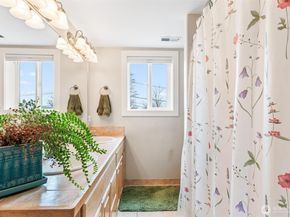 5162 S Wallace Street, Seattle WA 98178