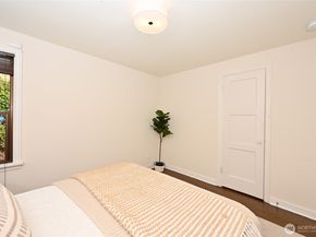 2849 36th Avenue W, Seattle WA 98199
