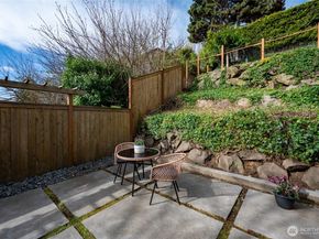 2849 36th Avenue W, Seattle WA 98199