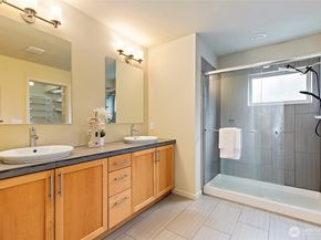4206 213th Place SE 35, Issaquah WA 98029
