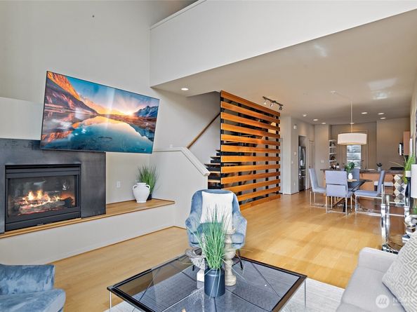 4206 213th Place SE 35, Issaquah WA 98029