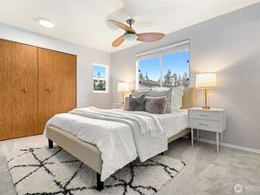 23217 NE 10th Place, Sammamish WA 98074