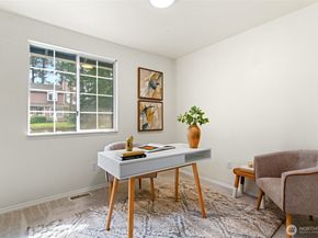 23217 NE 10th Place, Sammamish WA 98074