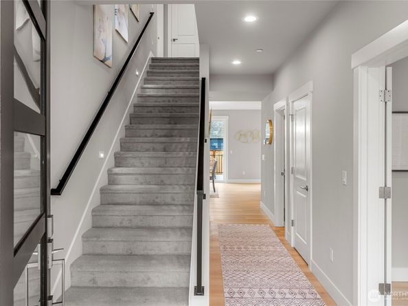 18554 Stone Avenue N, Shoreline WA 98133