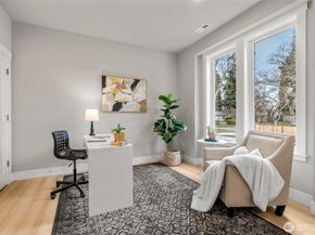 18554 Stone Avenue N, Shoreline WA 98133