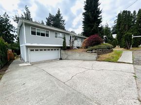 10231 NE 24th Street, Bellevue WA 98004
