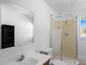 2802 NE 23rd Place, Renton WA 98056