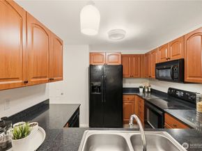 15433 Country Club Drive F211, Mill Creek WA 98012