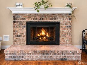 24504 SE 42nd PL, Sammamish WA 98029