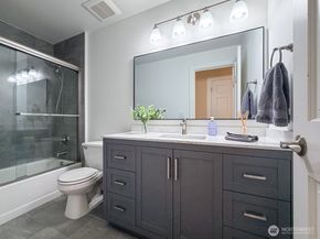 24504 SE 42nd PL, Sammamish WA 98029