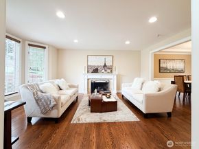 24504 SE 42nd PL, Sammamish WA 98029