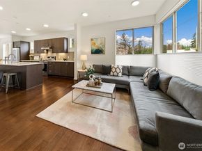 1496 159th Place NE 2.1, Bellevue WA 98008