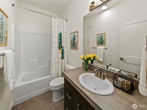 1496 159th Place NE 2.1, Bellevue WA 98008