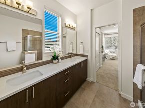 1496 159th Place NE 2.1, Bellevue WA 98008