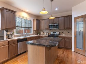 36010 11th Ave SW, Federal Way WA 98023