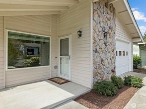 24619 12th Avenue S, Des Moines WA 98198