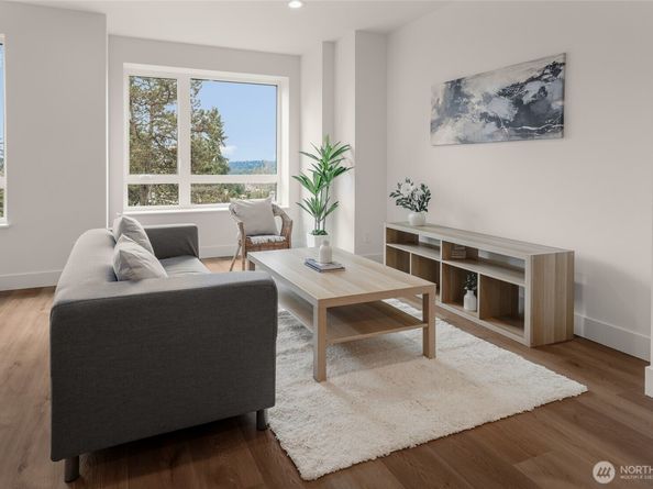 8923 166th Ave NE 103, Redmond WA 98052