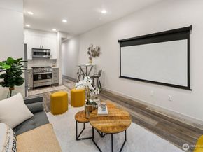8042 B 35th Avenue NE, Seattle WA 98115
