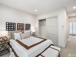 8042 B 35th Avenue NE, Seattle WA 98115