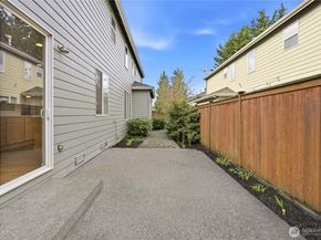 11922 82nd Place NE, Kirkland WA 98034