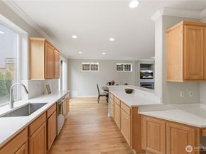 11922 82nd Place NE, Kirkland WA 98034