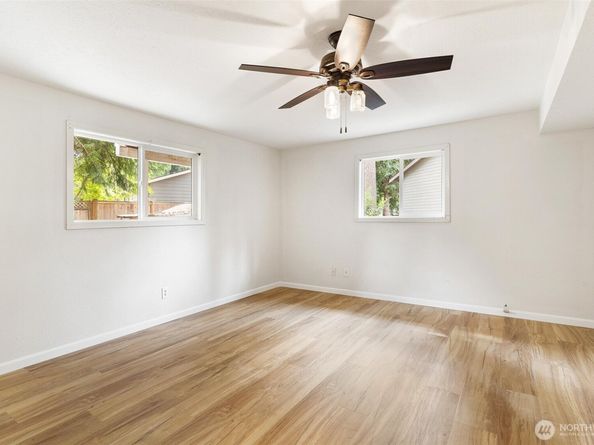 16915 NE 98th Court, Redmond WA 98052