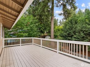 16915 NE 98th Court, Redmond WA 98052