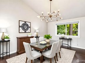 16915 NE 98th Court, Redmond WA 98052