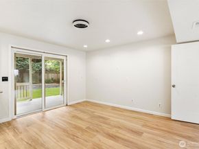 16915 NE 98th Court, Redmond WA 98052