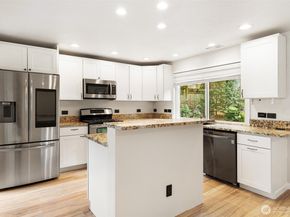 16915 NE 98th Court, Redmond WA 98052